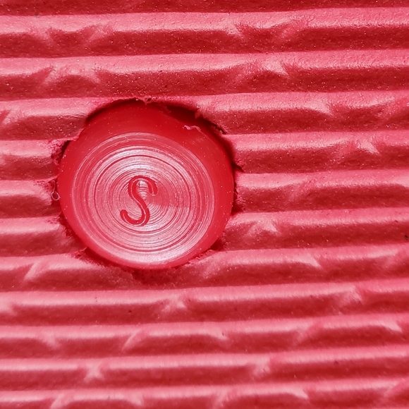 Red Flip Flops - S - Picture 6 of 6